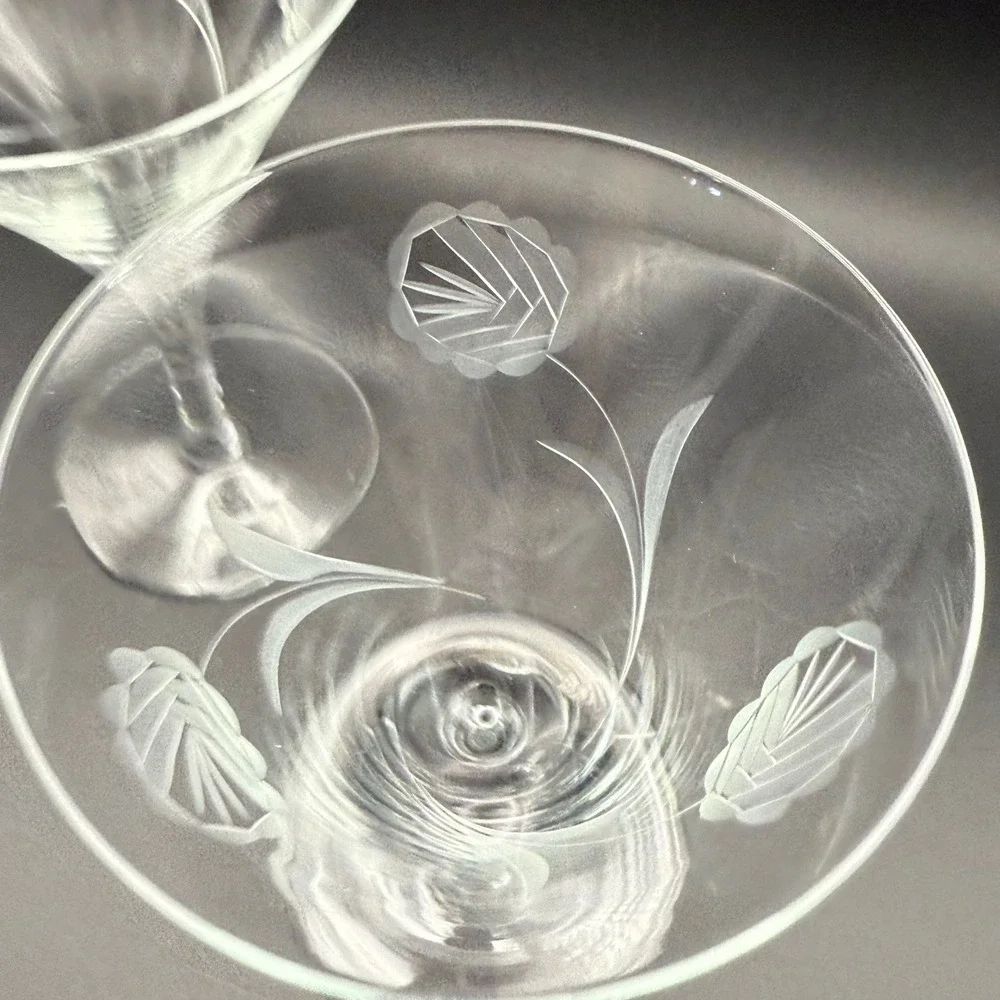Vintage‎ Set 2 Etched Floral Martini Glasses Clear Glass Frosted Flower Stemware